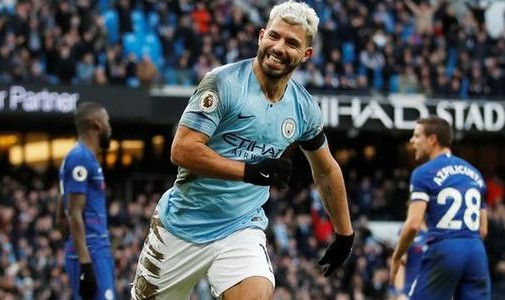  哈兰德戴帽创纪录，曼城客场大胜稳固榜首位置  