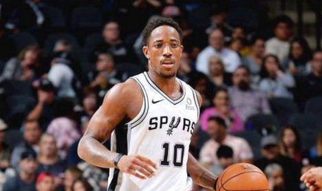  德罗赞关键球稳健马刺主场险胜开拓者