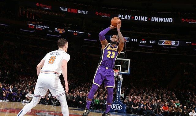  奥格斯堡防守端集体失误痛失领先优势