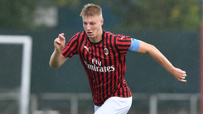  AC米兰青训小将克里斯坦特建功，绝杀乌迪内斯锁定胜局  