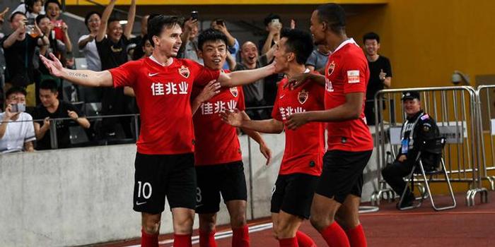  狼队锋线集体哑火遭升班马卢顿逼平